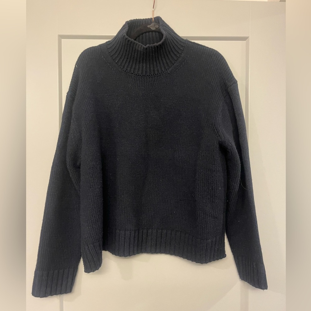 Zara Women's Navy Turtleneck Sweater